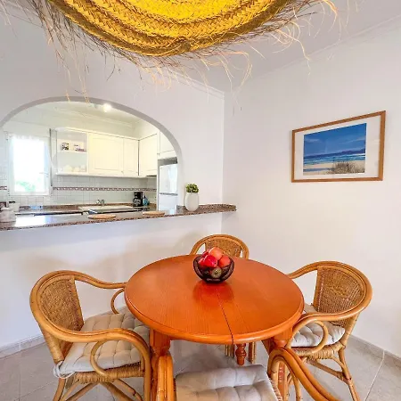 Residencial La Giralda Iii By Carlosferien Daire