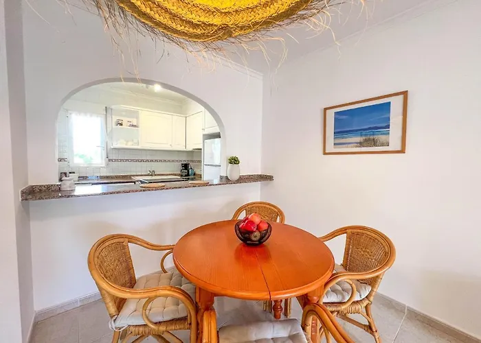 Residencial La Giralda Iii By Carlosferien Appartamento