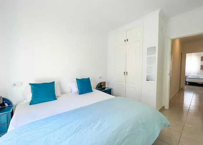 Residencial La Giralda Iii By Carlosferien *