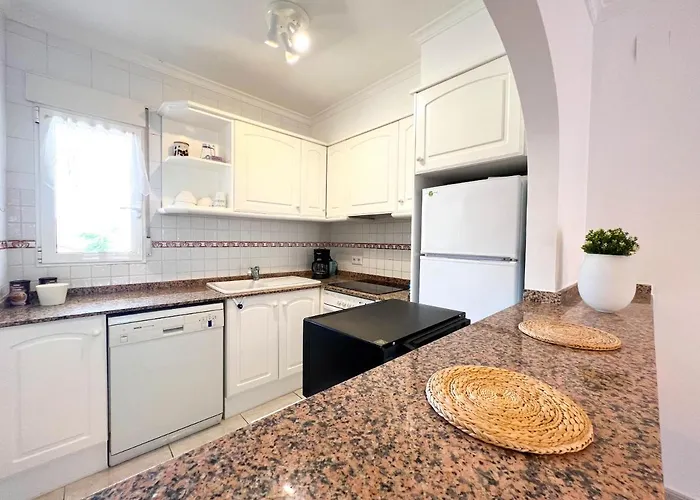 Residencial La Giralda Iii By Carlosferien *