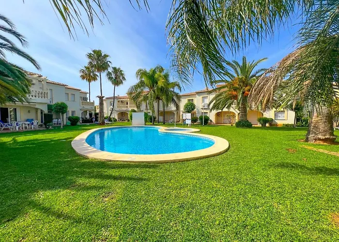 Residencial La Giralda Iii By Carlosferien Appartamento *