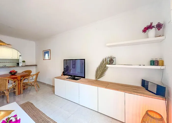 Residencial La Giralda Iii By Carlosferien Διαμέρισμα *